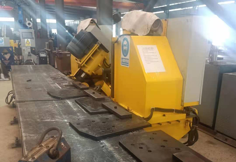 銑邊機
